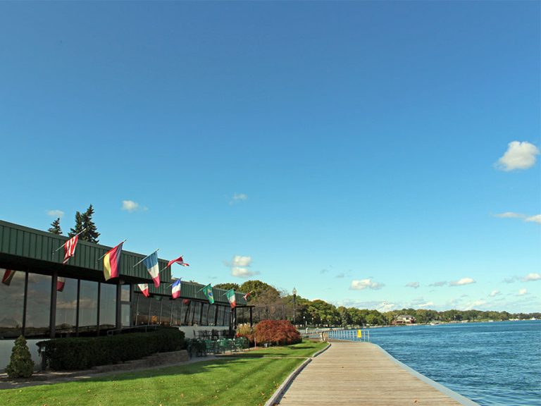voyageur-patio-views-3